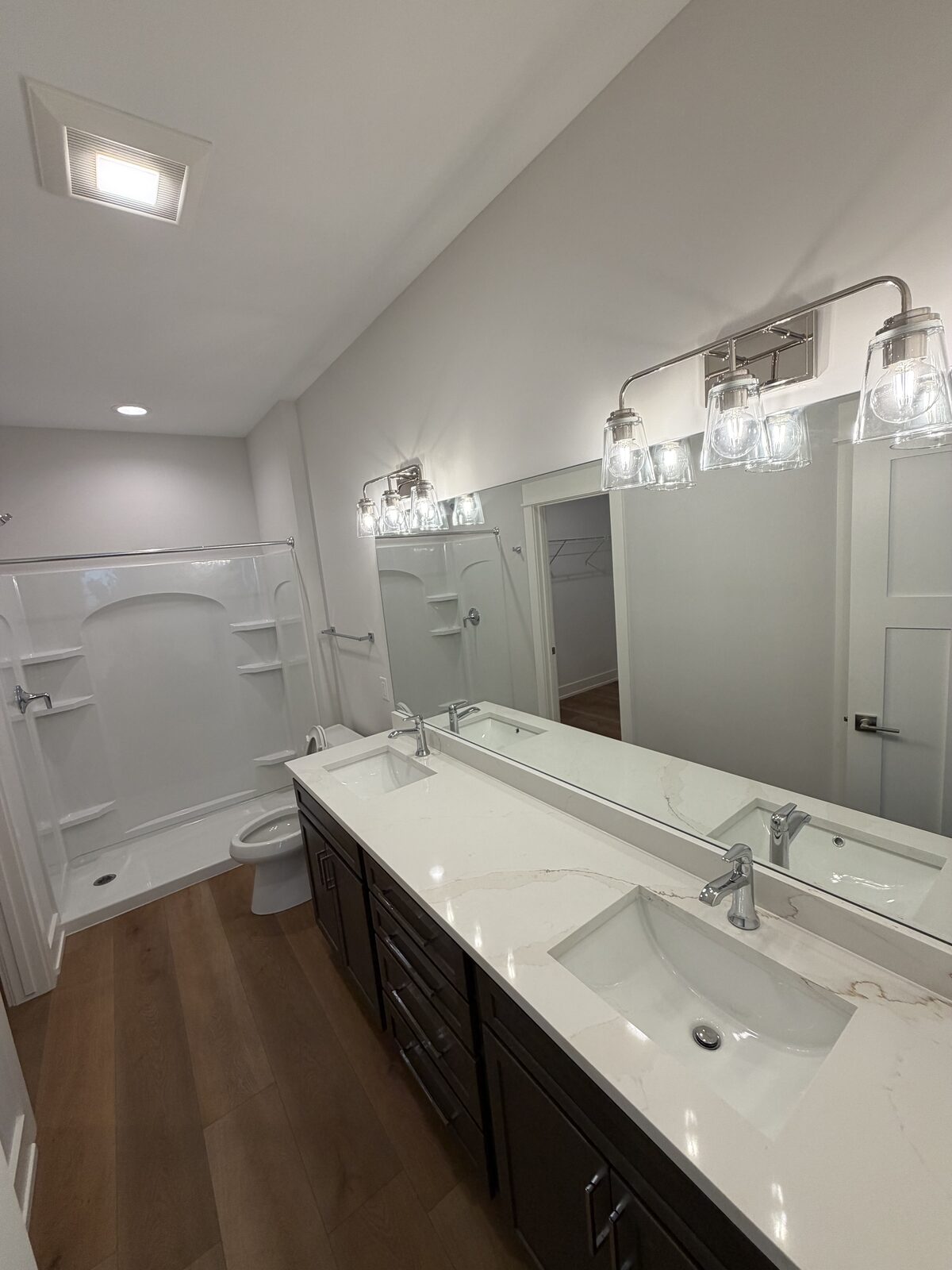 Double vanity bathroom cleaned and polished by IBS Cleaning Services