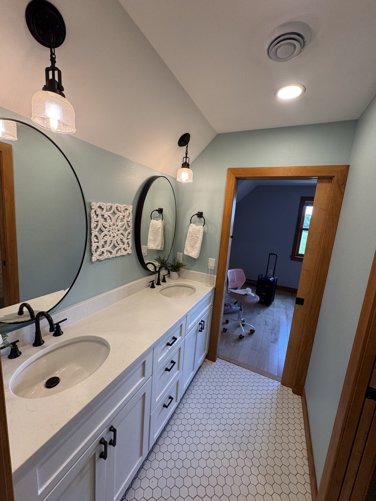 Double vanity bathroom after house cleaning