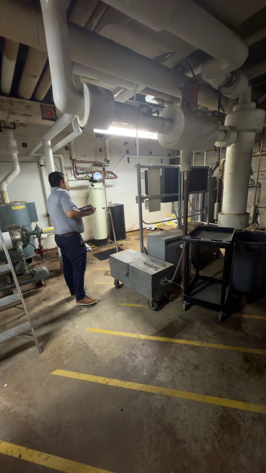 Mechanical room cleaning in a commercial building