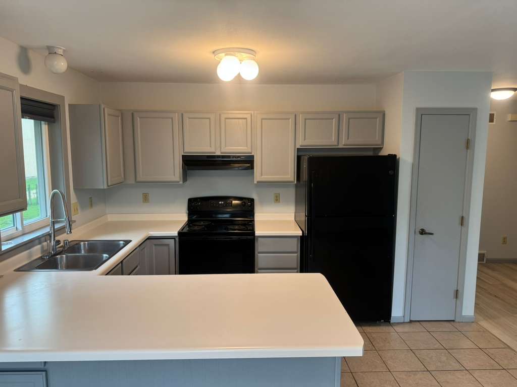 Spotless kitchen after IBS deep cleaning in Madison, WI