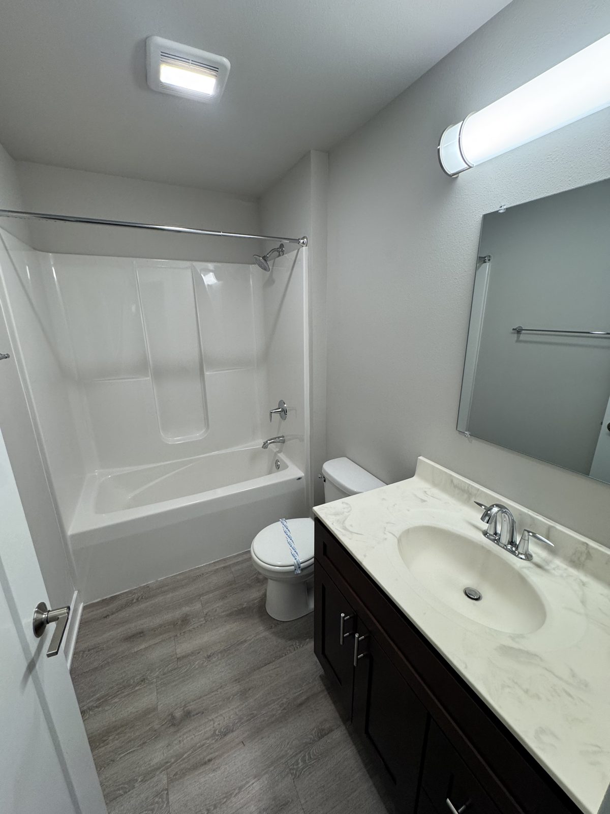 Apartment bathroom after turnover cleaning